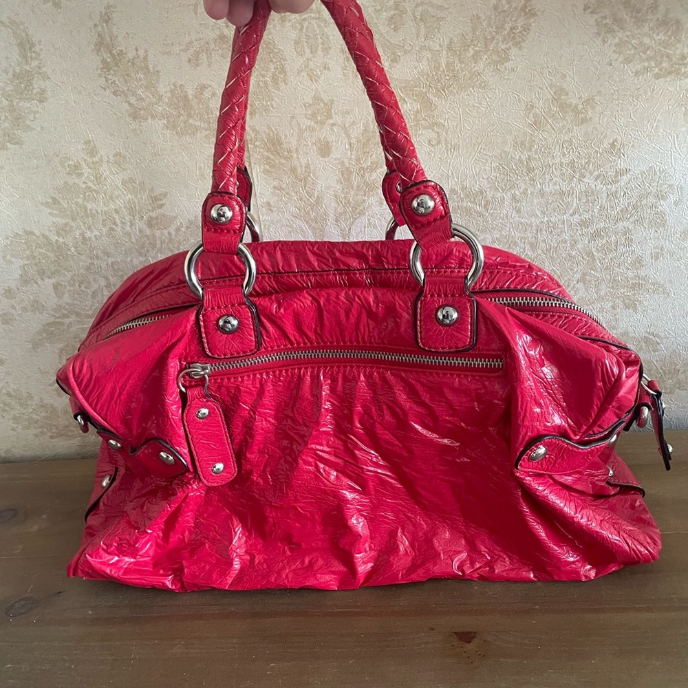 Guess red patent handbag - Picture 3 of 9